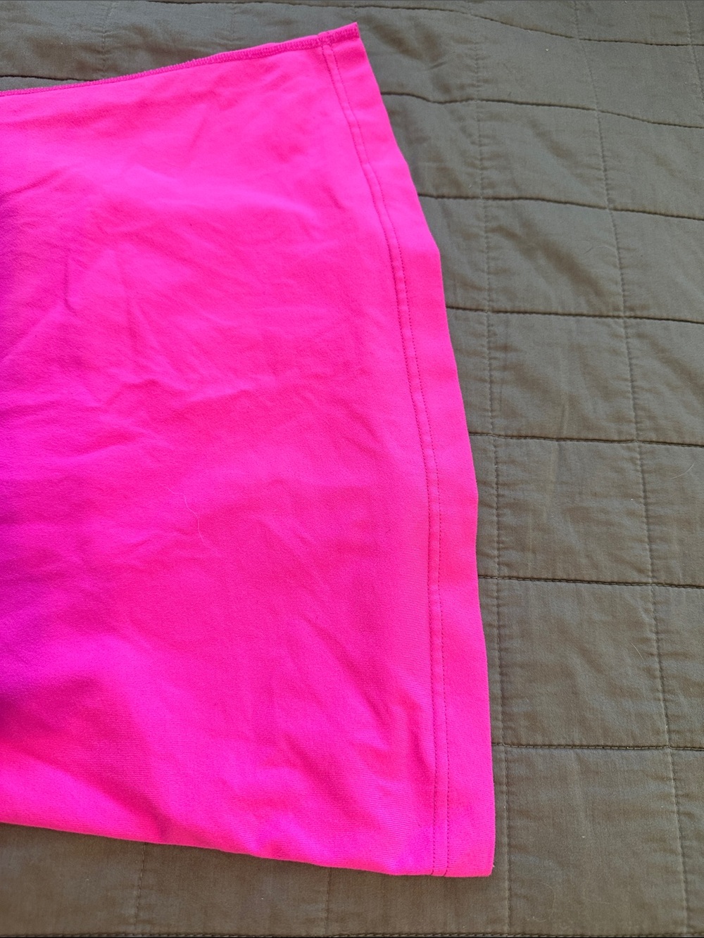 lululemon athletica Bright Pink Racerback Workout Tank - Picture 4 of 4